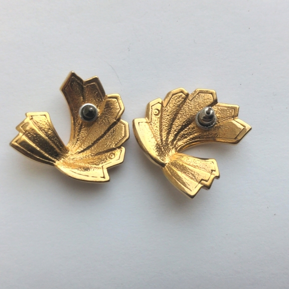 Vintage 80s Art Deco Swirl Fan Earrings Navy Blue Gold Enamel Pierced - Picture 2 of 3